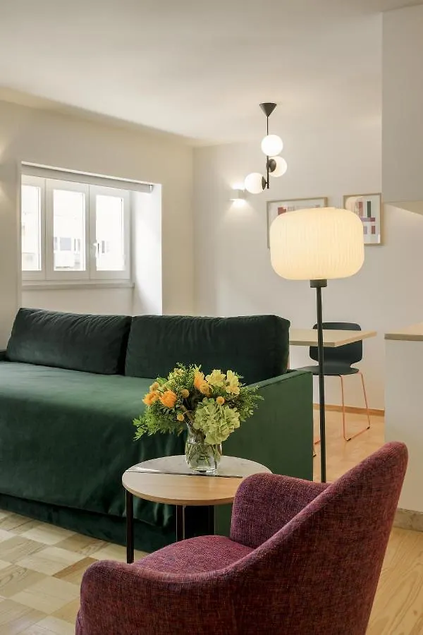 Lisbon Serviced Apartments - Principe Real 0*,